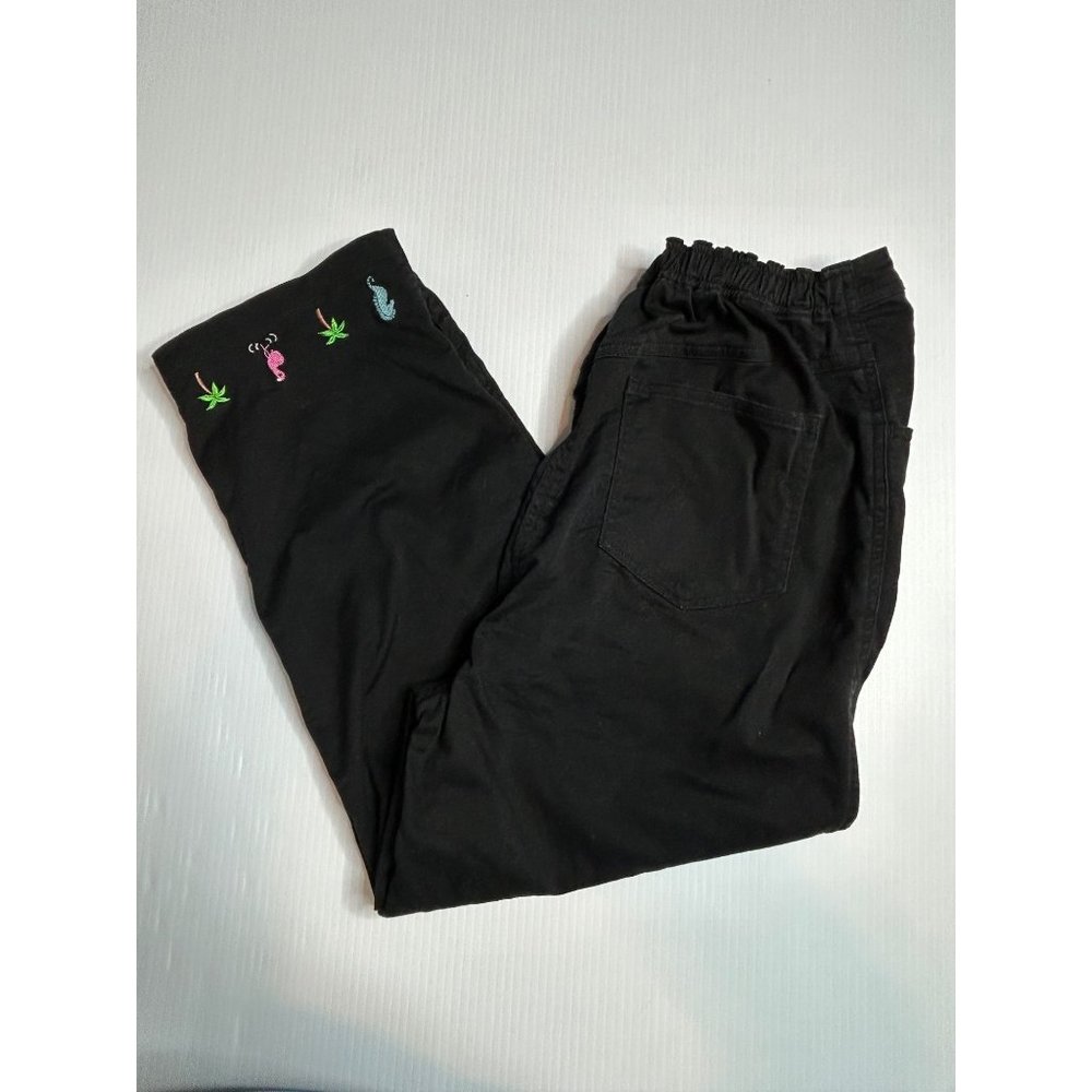 Quacker Factory Womens Medium Black Cropped Capri Black Embroidered Pants